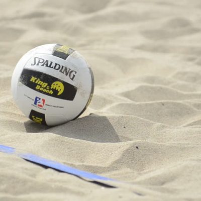 beach king volleyball